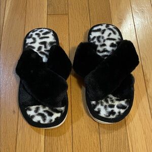 *FREE* fuzzy slipper slides